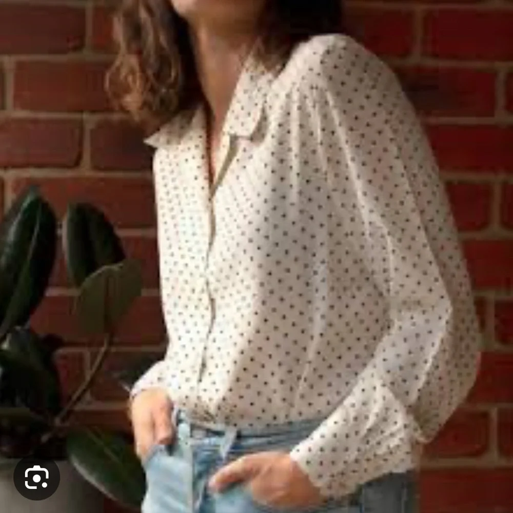 M19 Free People White Red Silk‎ Polka Dot Button Down Shirt